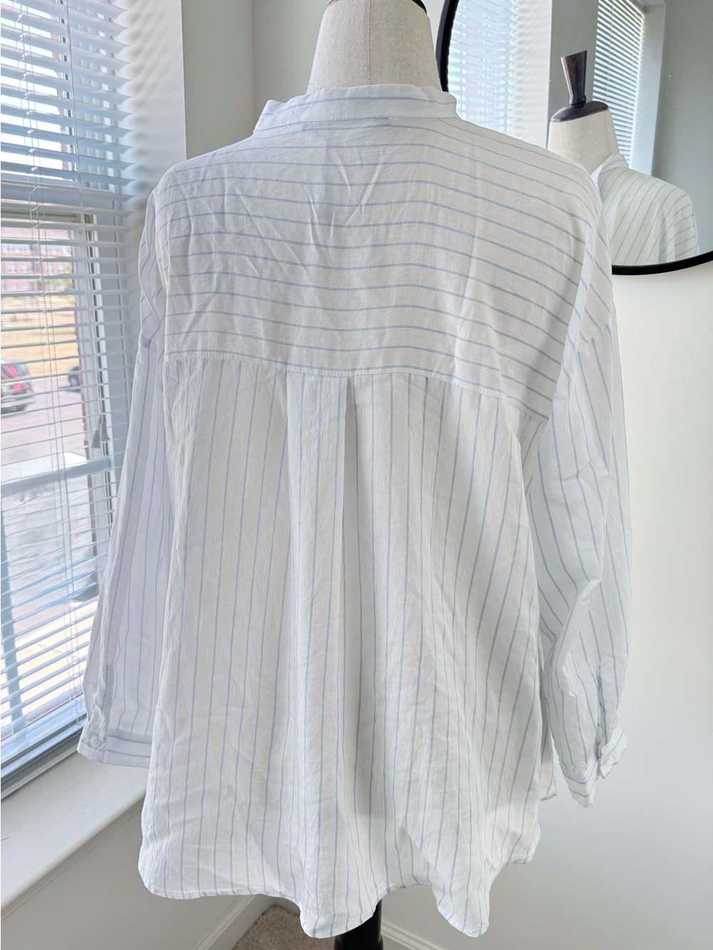 Zara White Blouse with Light Blue Pinstripes - Picture 2 of 10